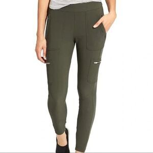 Athleta Wander Skinny Cargo Pants Olive 8 Hiking Trekking Utility Workleisure
